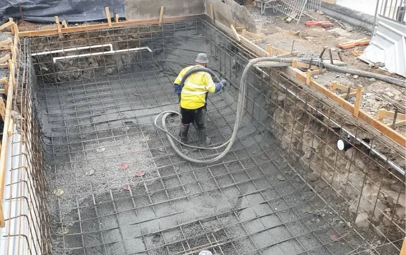 swimming pool builders gold coast swimming pool builders gold coast