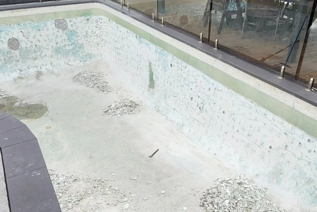 Chipping the old surface
